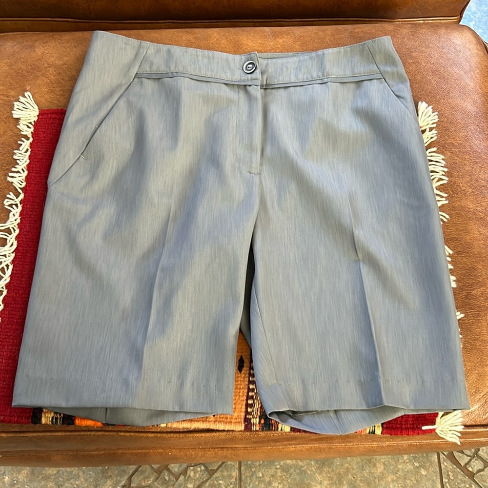E P PRO Gray Size 10 Shorts with pockets, 100% Polyester, W 17”, L 20”